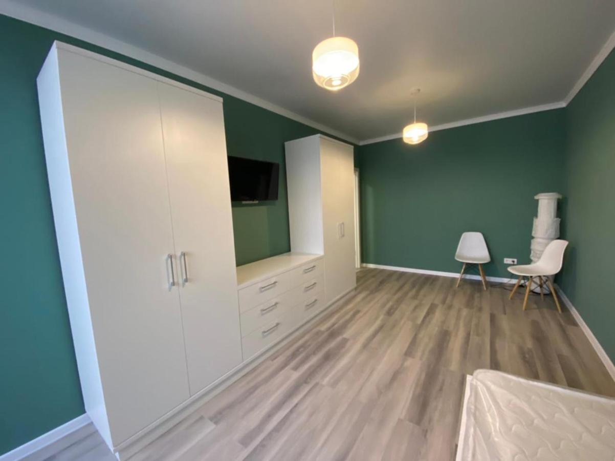 Vip Apartment Mountain View 알마티 외부 사진