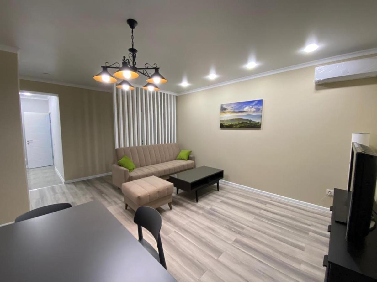 Vip Apartment Mountain View 알마티 외부 사진
